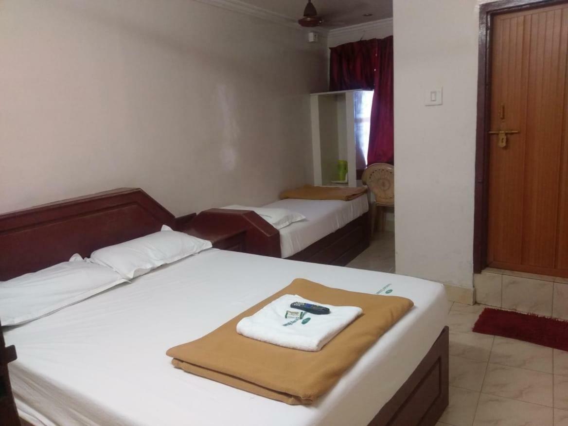 Anandan Tourist Home Варкала Экстерьер фото
