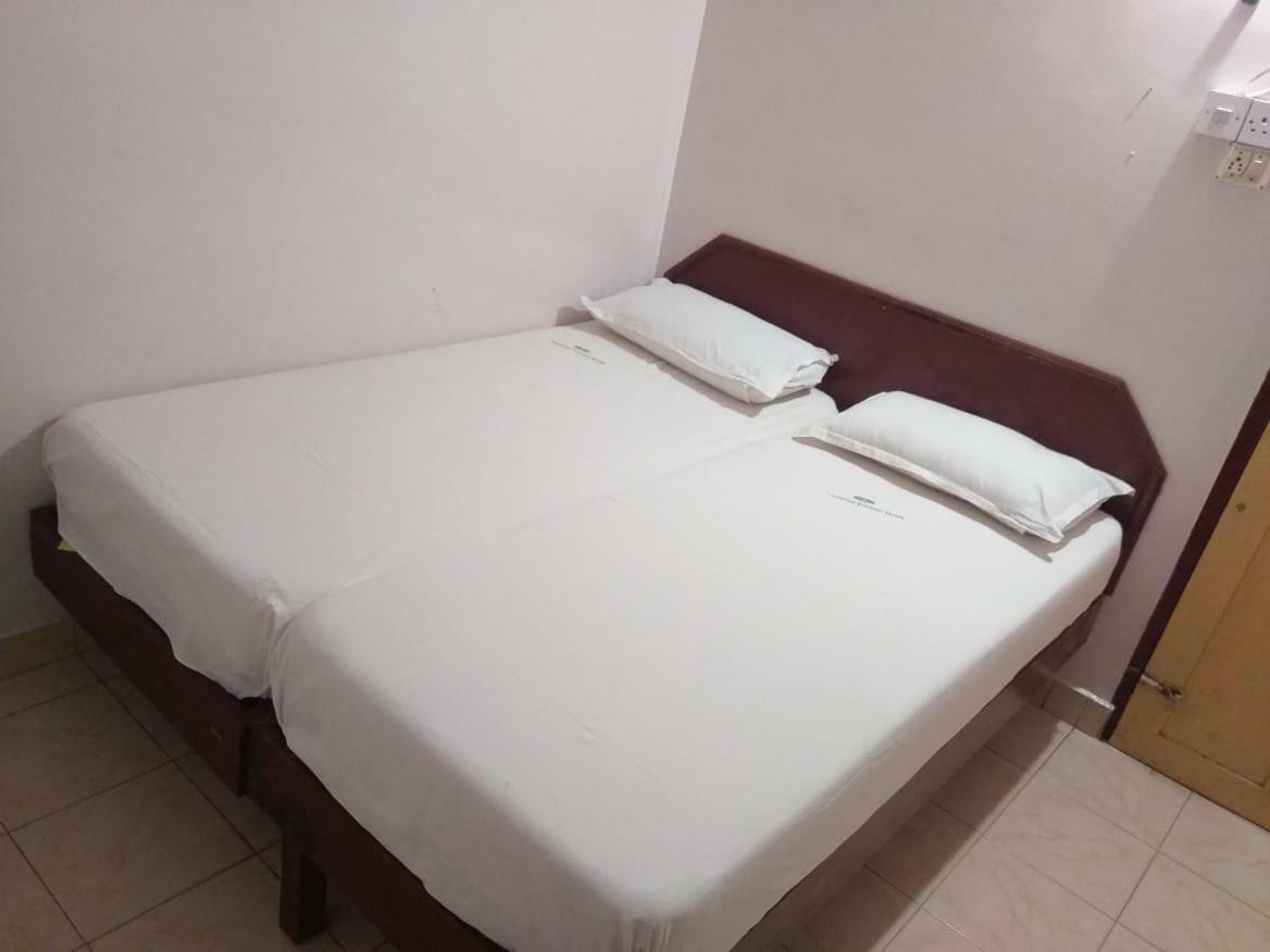 Anandan Tourist Home Варкала Экстерьер фото
